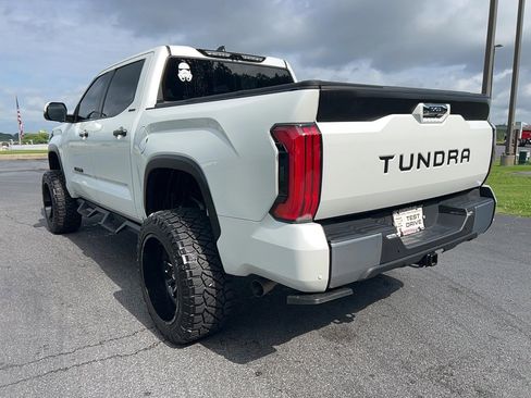 Used 2024 Toyota Tundra Limited AWD/4WD image 7