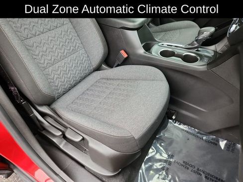 Used 2022 Chevrolet Equinox LT image 25