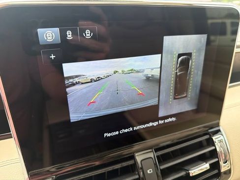 Used 2021 Lincoln Navigator L Reserve AWD/4WD image 36