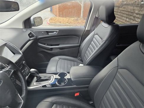 Used 2018 Ford Edge SEL w/ Equipment Group 201A image 9