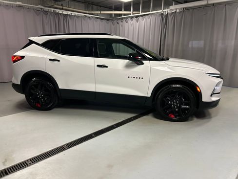 Used 2023 Chevrolet Blazer LT w/ Convenience Package FWD image 8