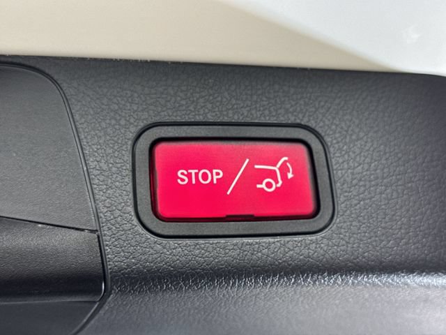 Used 2023 Mercedes-Benz GLB 250 4MATIC image 25