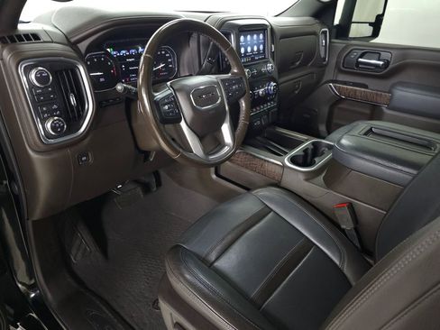 Used 2022 GMC Sierra 3500 Denali w/ Denali Ultimate Package AWD/4WD image 17
