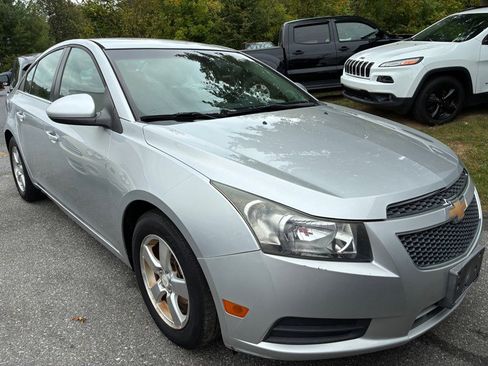 Used 2014 Chevrolet Cruze LT image 3
