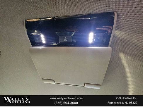 Used 2019 Chevrolet Suburban Premier image 20