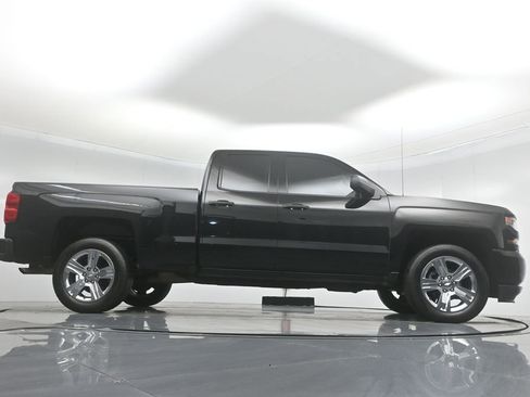 Used 2018 Chevrolet Silverado 1500 Custom w/ Custom Value Package image 41