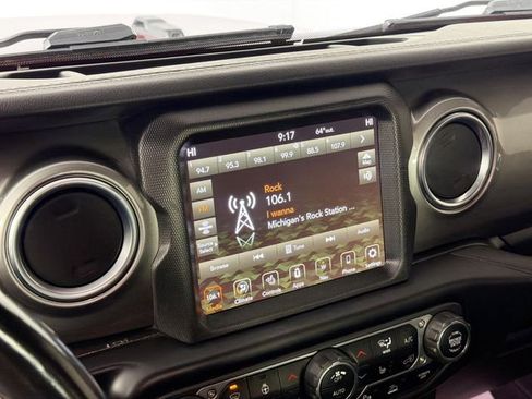 Used 2021 Jeep Wrangler Unlimited Sahara w/ Uconnect 4C Nav & Sound Group AWD/4WD image 15