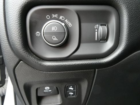 Used 2022 RAM 1500 Big Horn AWD/4WD image 26