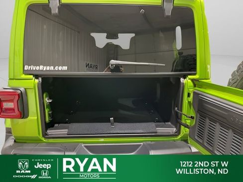 New 2026 Jeep Wrangler Unlimited Rubicon AWD/4WD image 15