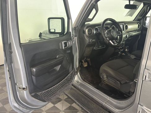 Used 2020 Jeep Gladiator Sport w/ Quick Order Package 24S AWD/4WD image 7