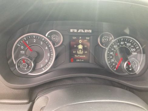 New 2024 RAM 2500 Tradesman w/ Chrome Appearance Group image 24