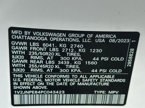 Used 2023 Volkswagen ID.4 Pro S Plus AWD/4WD image 27