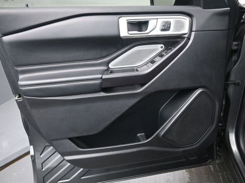 Used 2020 Ford Explorer ST w/ ST Street Pack image 12