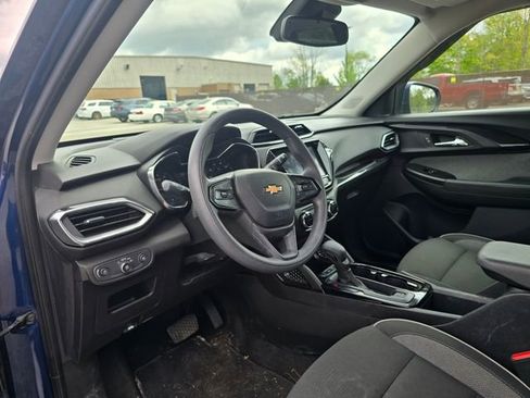 Used 2023 Chevrolet TrailBlazer LT w/ Convenience Package AWD/4WD image 11