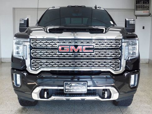 Used 2021 GMC Sierra 3500 Denali w/ Denali Ultimate Package AWD/4WD image 2