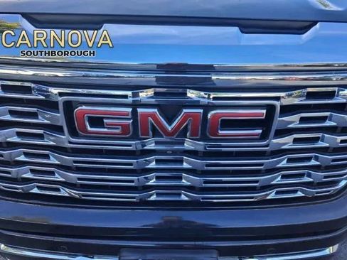 Used 2022 GMC Sierra 1500 Denali image 8