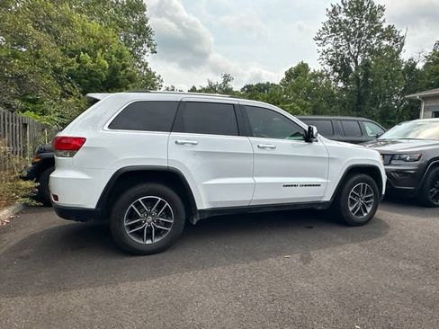 Used 2018 Jeep Grand Cherokee Limited AWD/4WD image 16