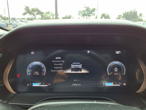 Used 2022 Jeep Grand Cherokee L Limited AWD/4WD image 27
