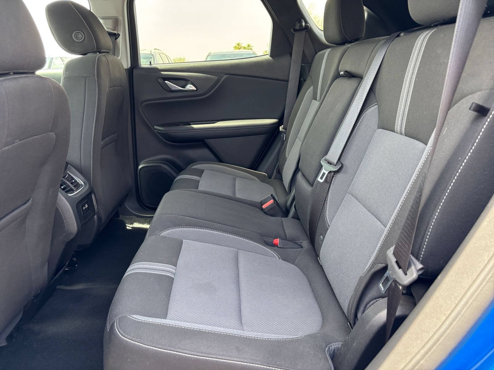 Used 2025 Chevrolet Blazer LT FWD image 26