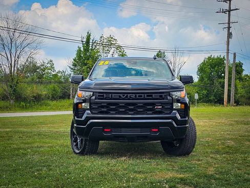 Used 2025 Chevrolet Silverado 1500 Custom Trail Boss AWD/4WD image 10
