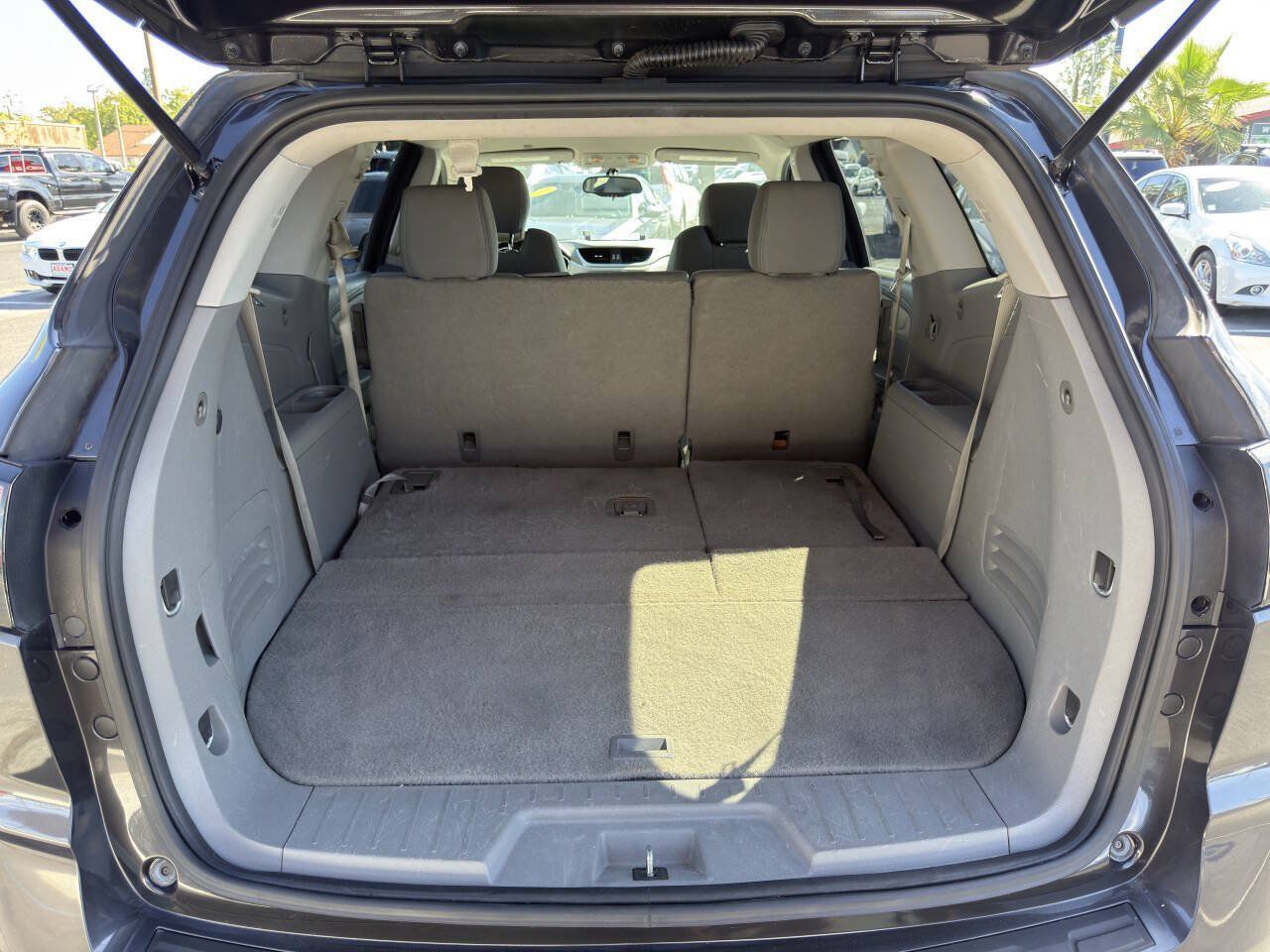Used 2016 Chevrolet Traverse LS w/ LPO, 'HIT The Road' Package FWD image 22