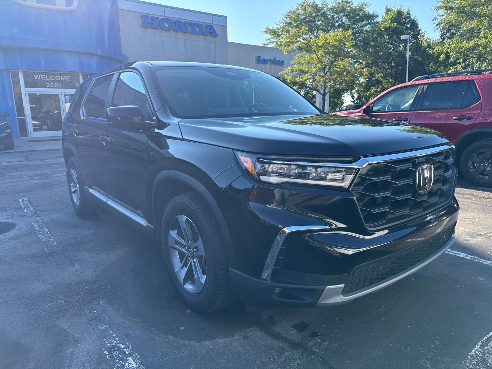 Used 2025 Honda Pilot EX-L image 12