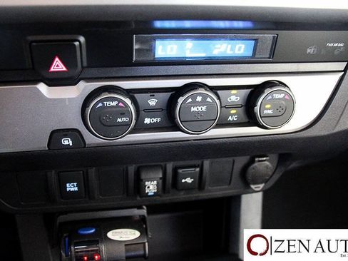 Used 2022 Toyota Tacoma SR5 RWD image 20