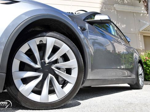Used 2026 Tesla Model Y AWD image 30