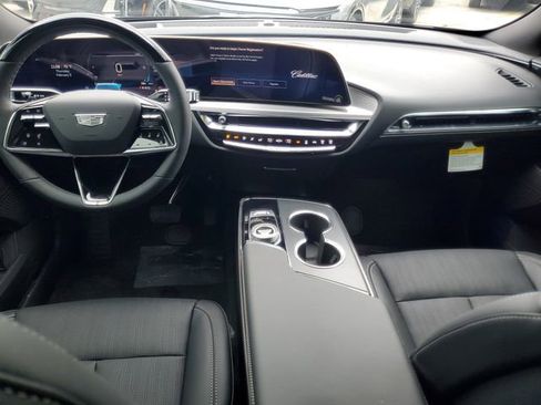 New 2026 Cadillac Lyriq Luxury RWD image 7