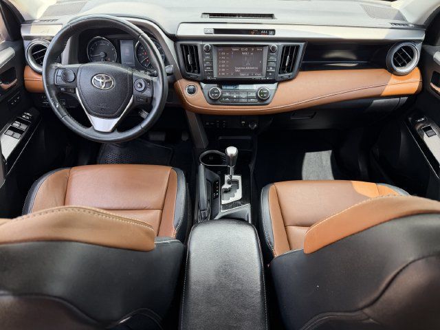 Used 2018 Toyota RAV4 Limited FWD image 10