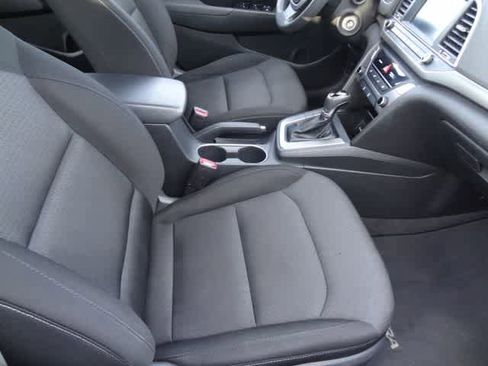 Used 2018 Hyundai Elantra SEL FWD image 25