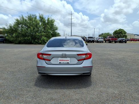 Used 2018 Honda Accord LX image 7