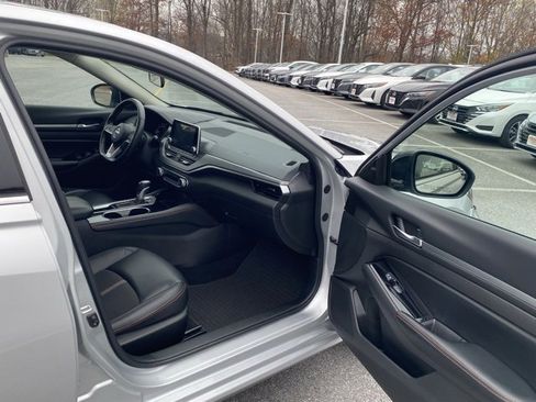 Certified 2024 Nissan Altima 2.5 SR image 28