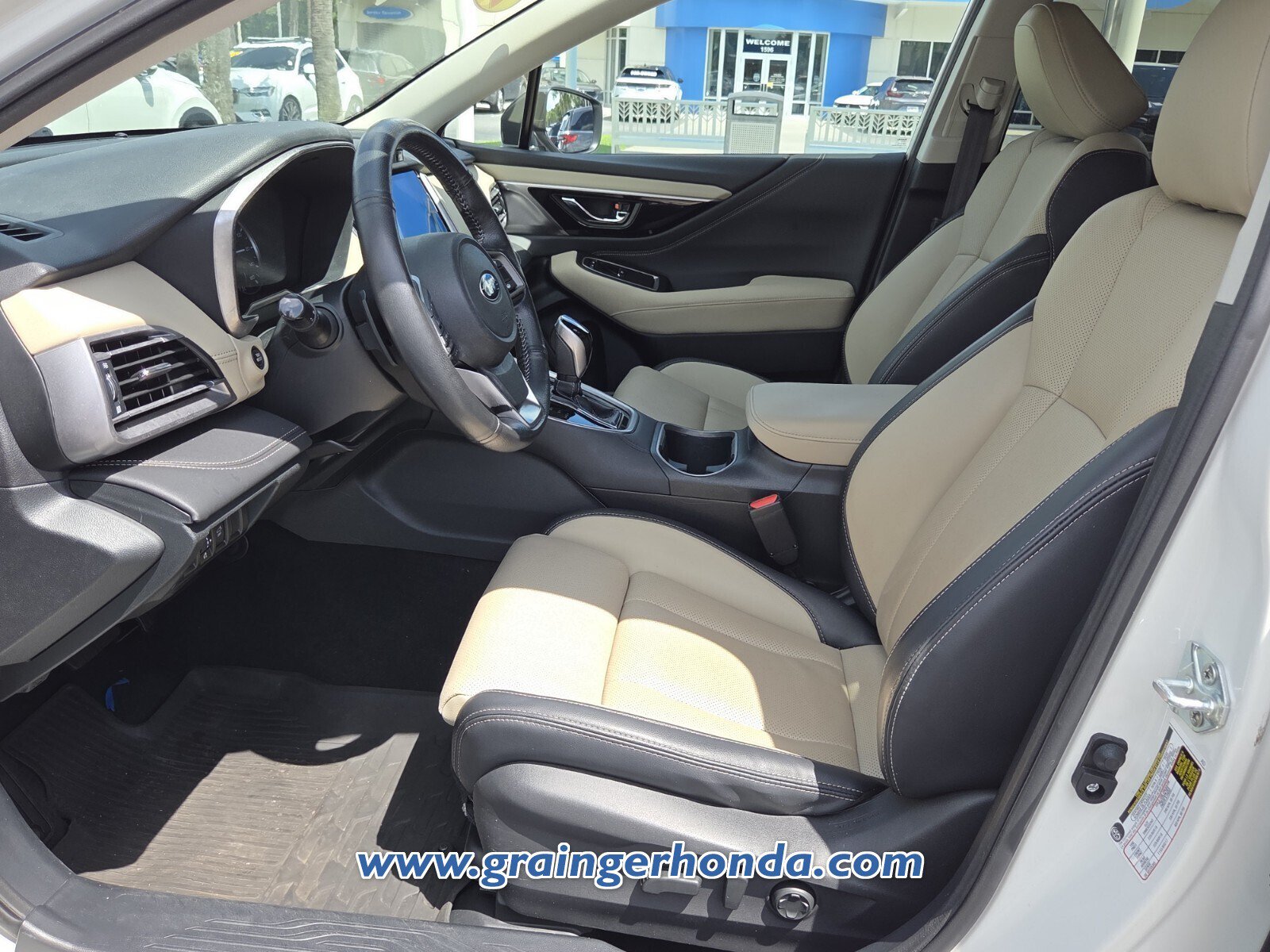 Used 2023 Subaru Outback Limited AWD/4WD image 10
