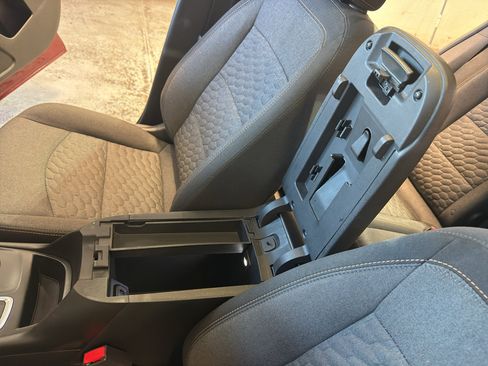 Used 2019 Chevrolet Equinox LT image 20