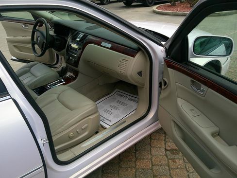 Used 2007 Cadillac DTS image 15