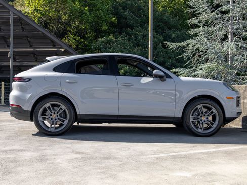 Certified 2026 Porsche Cayenne Coupe AWD/4WD image 12