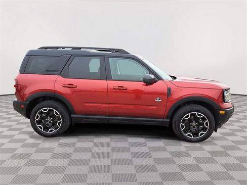 Certified 2025 Ford Bronco Sport Outer Banks w/ Outer Banks Tech Package+ image 6