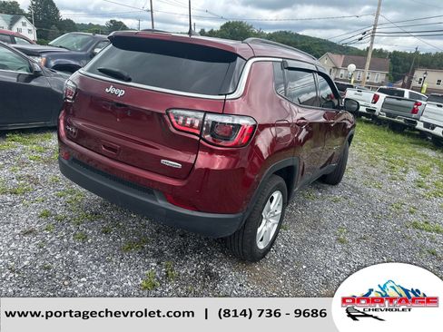 Used 2022 Jeep Compass Latitude w/ Convenience Group AWD/4WD image 5