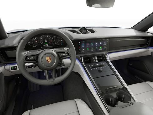 Certified 2025 Porsche Panamera 4S image 4