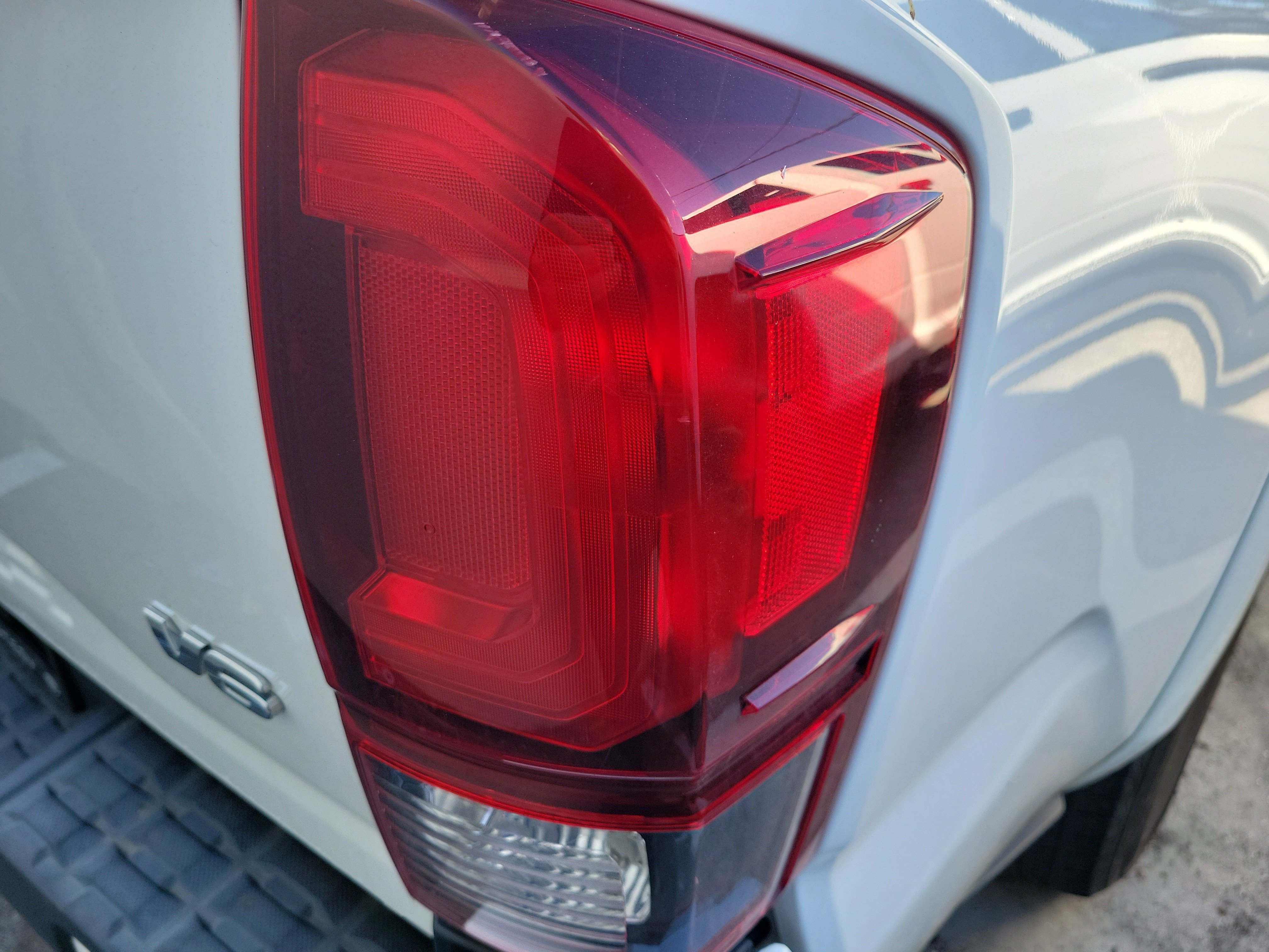 Used 2022 Toyota Tacoma SR5 w/ Technology Package RWD image 10