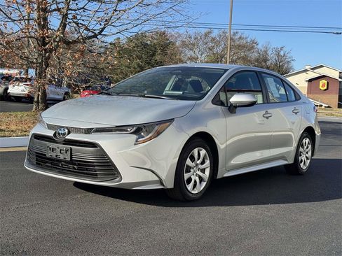 Certified 2025 Toyota Corolla LE image 23