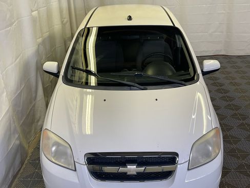 Used 2009 Chevrolet Aveo LT w/ Power and Convenience Package image 2