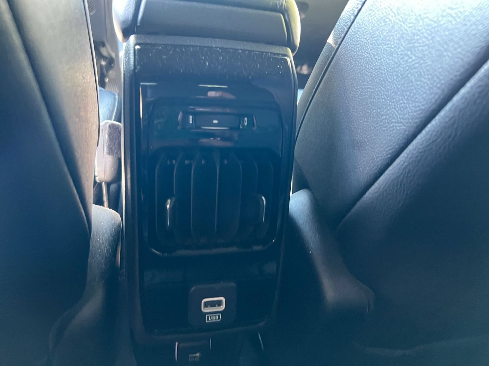 Used 2025 Jeep Compass Latitude AWD/4WD image 20