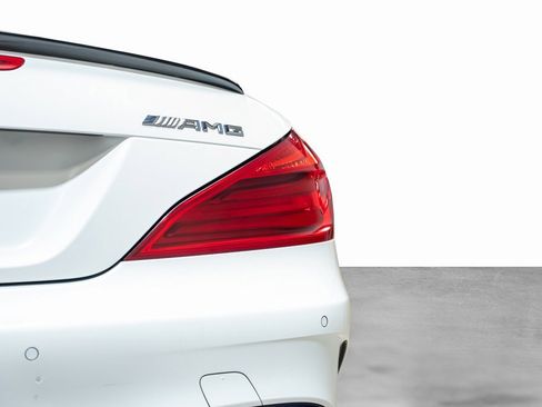 Used 2017 Mercedes-Benz SL 63 AMG image 18