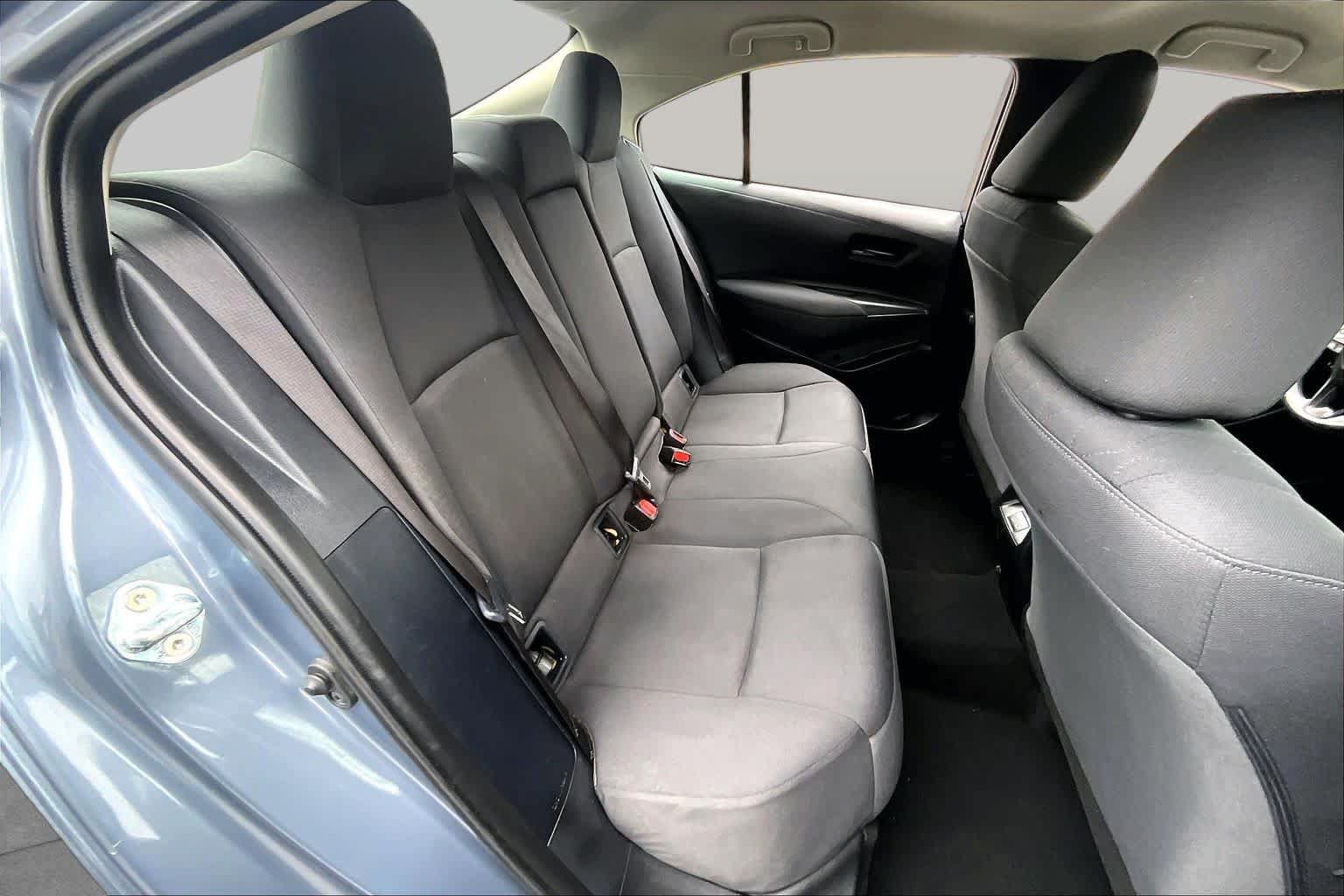 Used 2025 Toyota Corolla LE FWD image 20