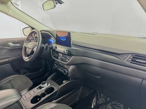 Certified 2022 Ford Escape SEL w/ SEL Stealth AWD Package image 30