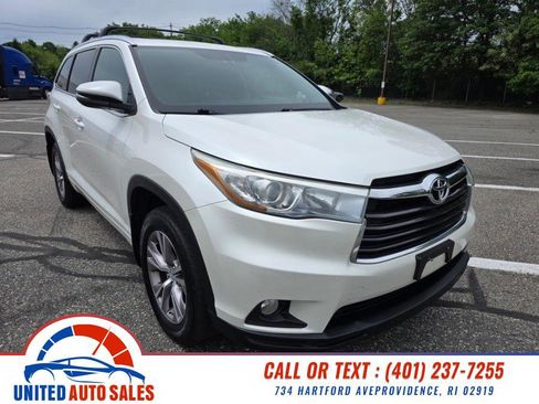 Used 2015 Toyota Highlander XLE AWD/4WD image 7