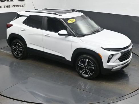 Used 2024 Chevrolet TrailBlazer LT w/ Convenience Package image 37