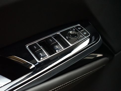 Used 2026 Cadillac Escalade Platinum Sport AWD/4WD image 32
